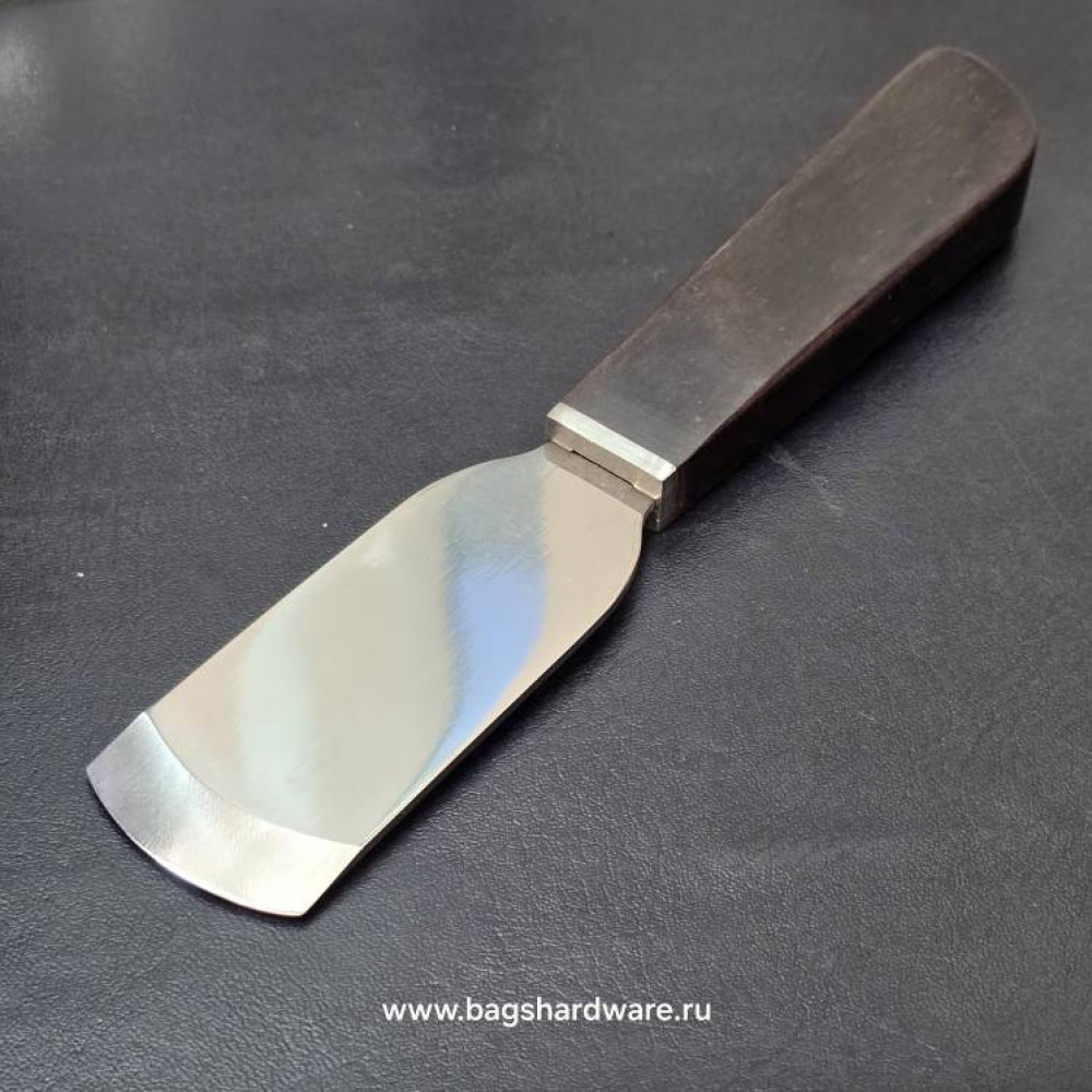 Нож для среза края кожи по толщине
